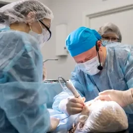 Врач “Новой Орбиты” проходит обучение по скуловой имплантации